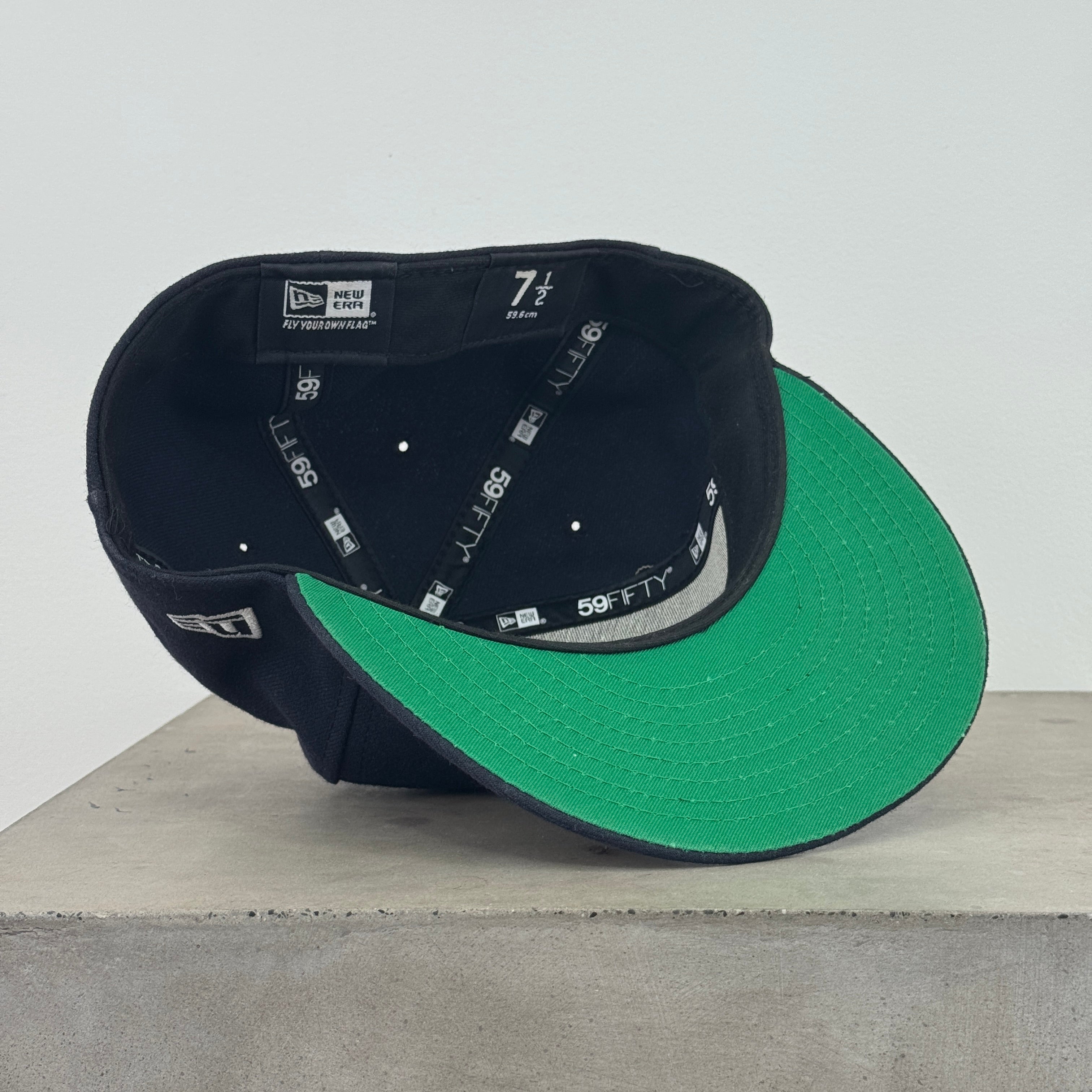 Low Landers New Era 59FIFTY Fitted Cap - Personal Collection - RED/NAVY - [SIZE 7 1/2]