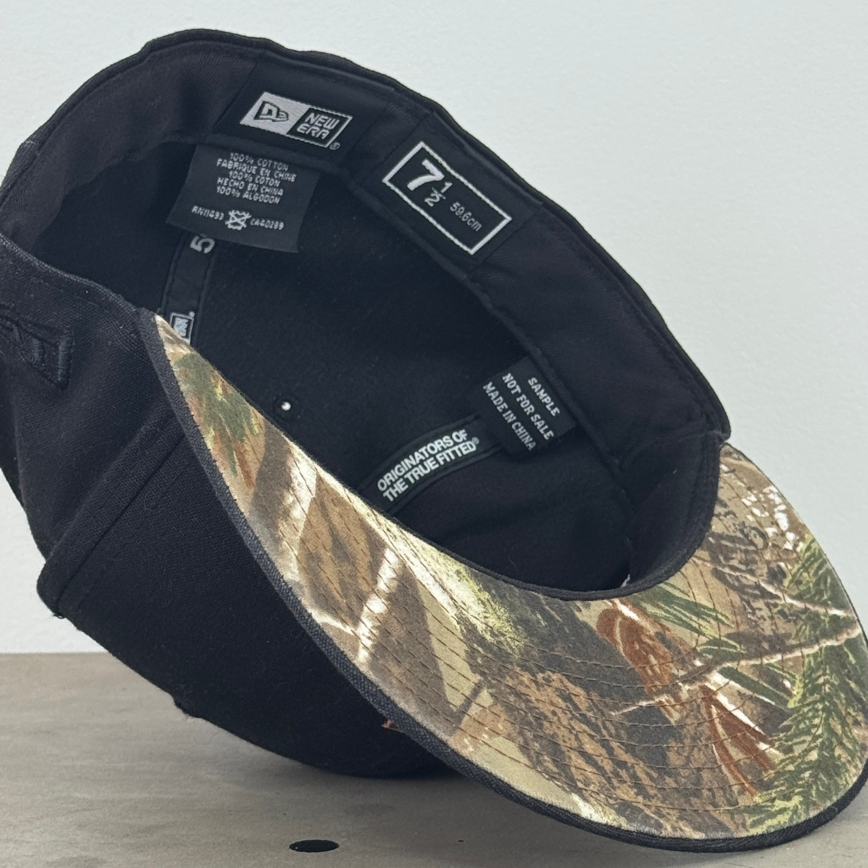 Die Enormous New Era 59FIFTY Fitted Cap Realtree Underbill - SAMPLE - BLACK - [SIZE 7 1/2]