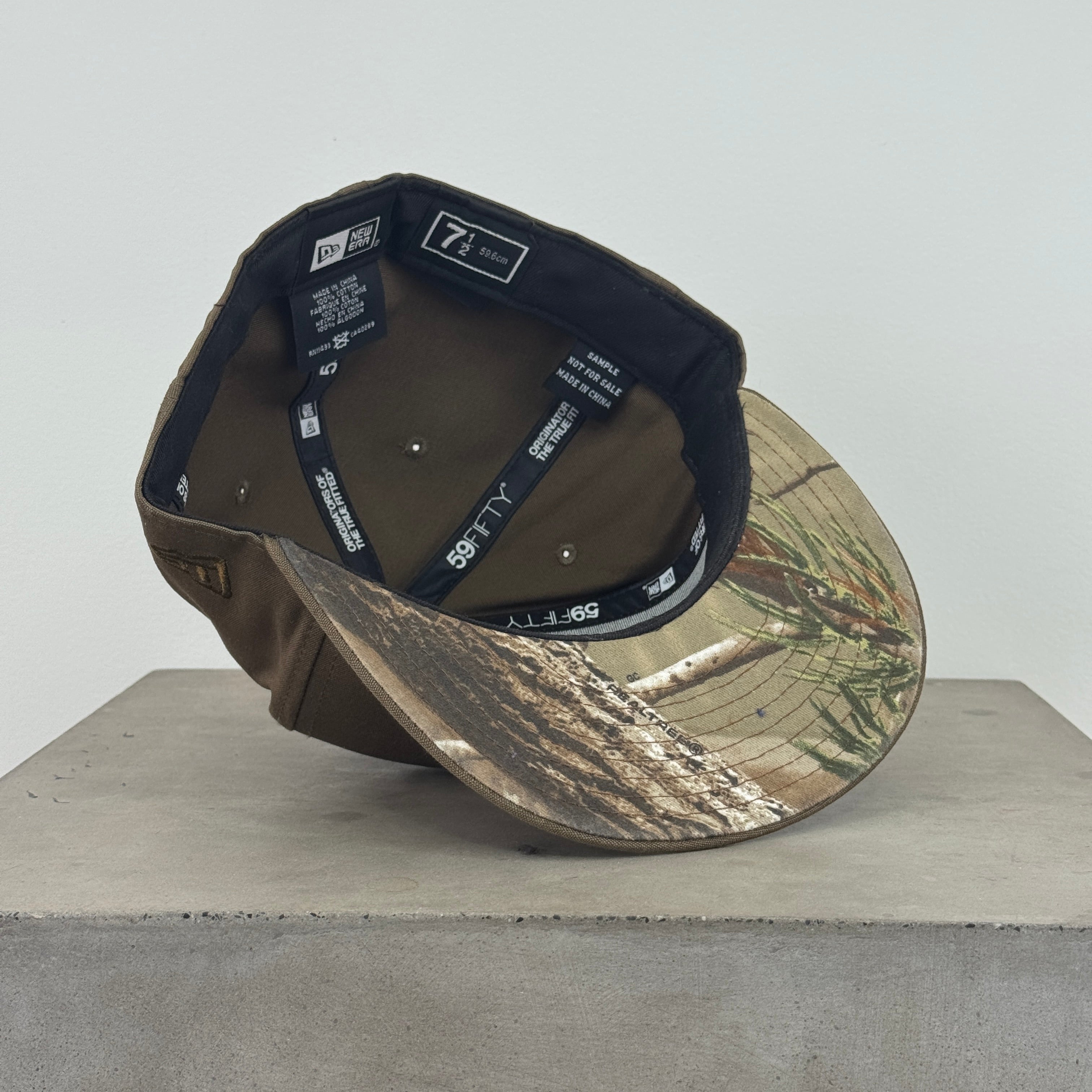 Die Enormous New Era 59FIFTY Fitted Cap Realtree Underbill - SAMPLE - OLIVE - [SIZE 7 1/2]