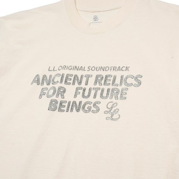 ANCIENT RELICS “PRINT EMBROIDERY” T-SHIRT [NATURAL]