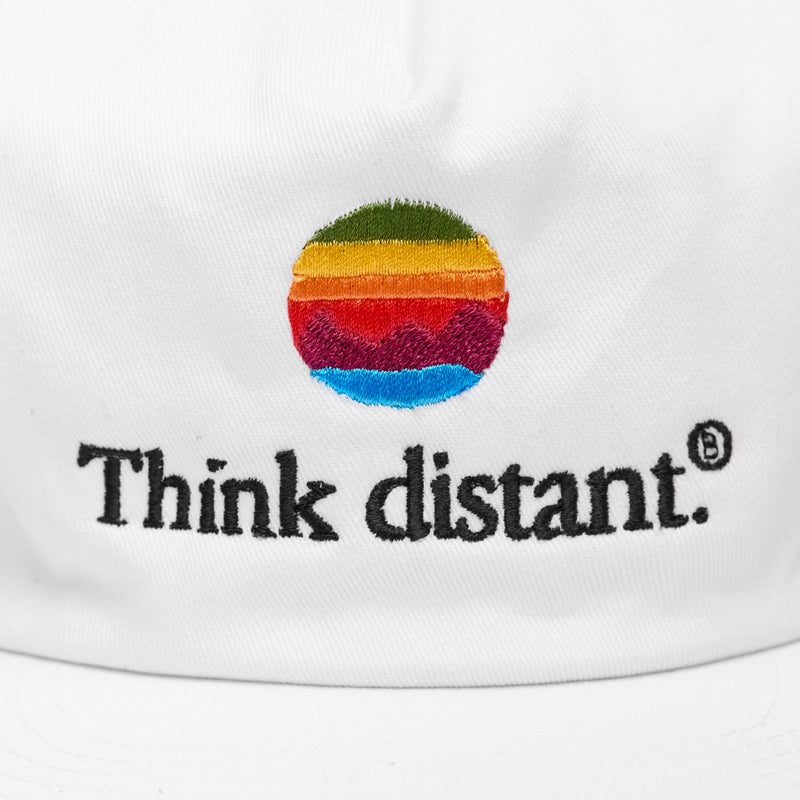 "THINK DISTANT" LOGO 5-PANEL CAP [WHITE]